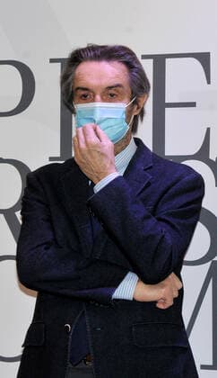 foto ipp clemente marmorino milano 21 12 2020 premio rosa camuna 2020 nella foto il presidente della regione lombardia attillo fontana premio rosa camuna