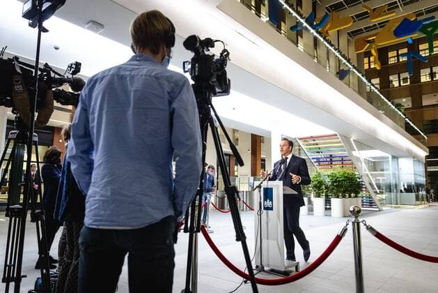 DEN HAAG - Minister Hugo de Jonge (Volksgezondheid, Welzijn en Sport) reageert op het besluit van het Europees Geneesmiddelenbureau EMA rond de goedkeuring van het coronavaccin dat BioNTech en Pfizer samen hebben ontwikkeld. ANP SEM VAN DER WAL Copyright: xHollandsexHoogtex xxANPx x426470926x