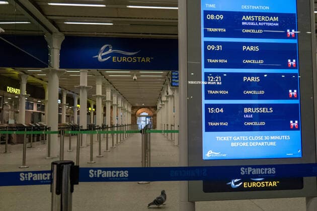 (201221) -- LONDON, Dec. 21, 2020 -- Photo taken on Dec. 21, 2020 shows a sign of Eurostar international departures at St. Pancras International Station in London, Britain. A number of European countries on Dec. 20 began to ban flights from Britain following the emergence of a highly infectious variant of coronavirus. (Photo by Xinhua) BRITAIN-LONDON-COVID-19-TRAVEL BAN TimxIreland 