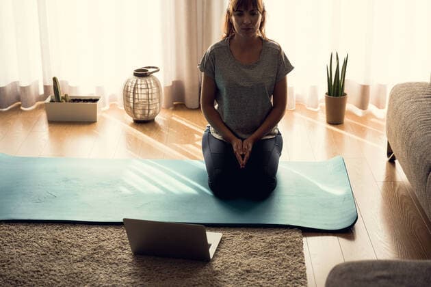 IMAGO Creative: Sport Start-Up Ready for my workout Shot of a woman at home, ready for follow your online class of yoga, model releasedhome, woman, exercise, yoga, fitness, meditation, relaxing, workout, online, healthy, girl, yogi, meditate, breath, laptop, technology, internet, exercising, sport, young, relax, beautiful, training, lifestyle, fit, happy, weight, body, gym, room, health, active, exercises, sportswear, women, female, living-room, peaceful,  Copyright: xErikxReisx-xIKOstudiox 25667116