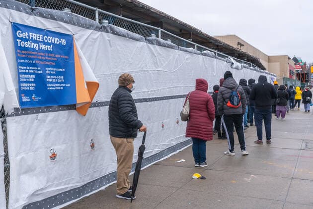 January 3, 2021, New York, United States: New York City residents wait in a line outside a COVID-19 testing site through NYC Health + Hospitals located at Northern Boulevard in Queens..Governor Andrew Cuomo vowed on Sunday that he will not take the COVID-19 vaccine until it is available for his group in Black, Hispanic and poor communities around New York. New York United States - ZUMAs197 20210103_zaa_s197_172 Copyright: xRonxAdarx
