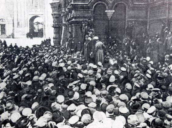 rally near the building of the Historical Museum, Moscow during the Russian Revolution February 1917 Speech by the Bolshevik V.P. Nogin at a rally near the building of the Historical Museum, Moscow during the Russian Revolution February 1917 Copyright: WorldxHistoryxArchive 917_05_WHA_153_0578