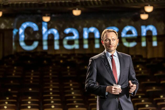 Traditionelles Dreikönigstreffen 2021 der FDP in Stuttgart. Aufgrund der Corona-Pandemie wurde die digitale Kundgebung live aus dem Opernhaus ohne Besucher übertragen. Christian LINDNER (MdB, FDP-Bundesvorsitzender). Deutschland, Baden-Württemberg, Stuttgart, 06.01.2021.