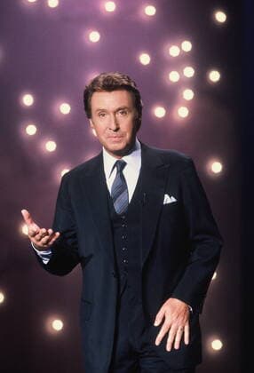 Archivbilder der Woche KW54 Peter Alexander bei einem TV Auftritt in der Show wir gratulieren am 06.10.1985 *** Peter Alexander at a TV appearance in the show we congratulate on 06 10 1985
