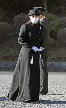 Bilder des Jahres 2021, Entertainment 01 Januar Entertainment Themen der Woche KW01 Princess Mako s visit to mausoleum of Emperor Showa Japanese Princess Mako visits the mausoleum of Emperor Showa in Hachioji, western Tokyo, on Jan. 7, 2021, the 32nd anniversary of his death. 