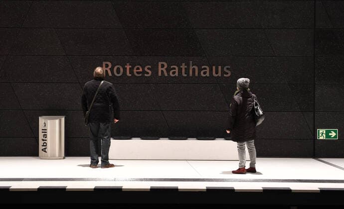 Berlin in der Phase der Coronavirus-Krise, im Bild: U-Bahnhof Rotes Rathaus, 08.01. 2021, Copyright: xSebastianxRäppoldx xMatthiasxKox