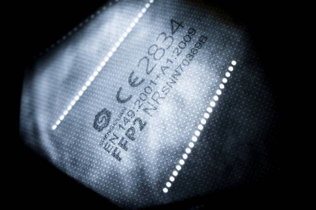 FFP2-Maske, aufgenommen in Berlin, 14.01.2021. Aufgrund des sich noch immer ausbreitenden Corona-Viruses gibt es eine Diskussion ueber eine generelle Pflicht zum Tragen eines FFP2-Mundschutzes. Berlin Deutschland