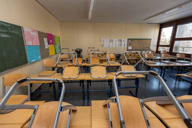 Sindelfingen BBKZ, Sindelfinger Schueler holen erste und zweite Preis am Bundeswettbewerb fuer Mathematik , 15.01.2021, BBKZ, Sindelfinger Schueler holen erste und zweite Preis am Bundeswettbewerb fuer Mathematik , Schule geschlossen, leeres Klassenzimmer, 15.01.2021, Copyright: xEIBNER DROFITSCHx EP_ddh