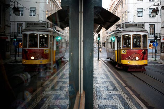 January 15, 2021, Lisbon, Portugal: A tram operates in Lisbon, Portugal on January 15, 2021, on the first day of the second national lockdown to combat the COVID-19 Coronavirus pandemic. Portuguese Prime Minister Antonio Costa announced last Wednesday a new confinement between January 15 and 30 with the same restrictive measures of March and April 2020, with the only relevant new exception that is schools will remain in full operation. Lisbon Portugal - ZUMAf123 20210115_zap_f123_020 Copyright: xPedroxFiuzax