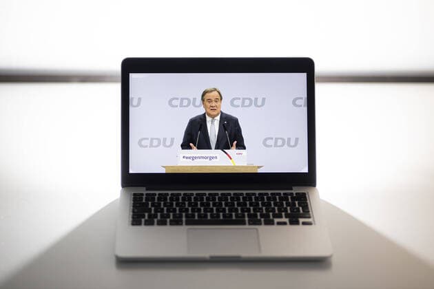 Armin Laschet, CDU, Ministerpraesident von Nordrhein-Westfalen, aufgenommen auf einem Computermonitor bei seiner Bewerbungsrede zum CDU-Parteivorsitz im Rahmen des 33. Parteitages der CDU Deutschland in Berlin, 16.01.2021. Der Parteitag wird Freitag und Samstag mit 1001 CDU-Delegierten ausschliesslich digital veranstaltet. Hoehepunkt des Parteitages ist die Wahl des neuen Bundesvorsitzenden der CDU und damit des Nachfolgers von Annegret Kramp-Karrenbauer. Berlin Deutschland