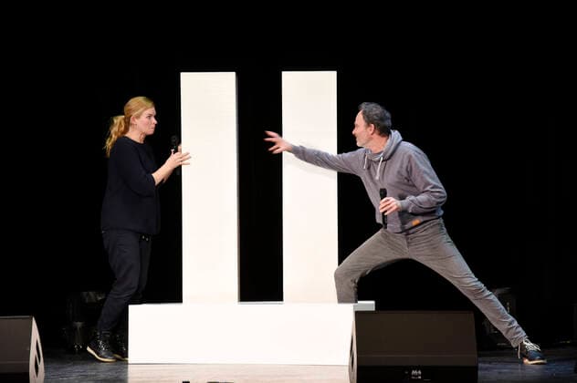 Bilder des Jahres 2021, Entertainment 01 Januar Entertainment Themen der Woche KW02 Navina Heyne und Thomas Borchert bei der Probe für das digitale Konzert It Takes Two - Die schönsten Musical-Duette mit Thomas Borchert und Navina Heyne im Kleinen Theater. Haar, 16.01.2021 *** Navina Heyne and Thomas Borchert rehearsing for the digital concert It Takes Two The Most Beautiful Musical Duets with Thomas Borchert and Navina Heyne at Kleines Theater Haar, 16 01 2021 Foto:xS.xAdamx xFuturexImage