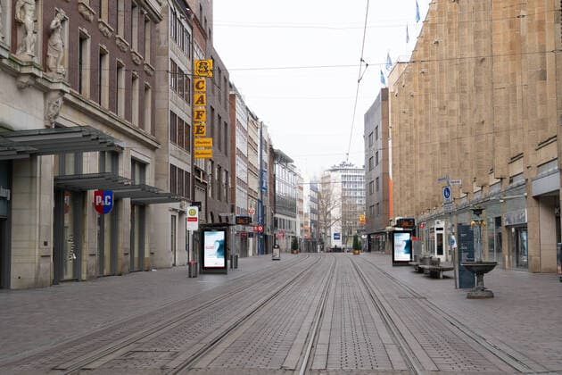 Bremer Innenstadt während des Corona-Lockdowns im Januar 2021 weitgehend leere Straßen -;Bremer Innenstadt während des Corona-Lockdowns im Januar 2021 weitgehend leere Straßen -, Bremen Bremen Deutschland Innenstadt