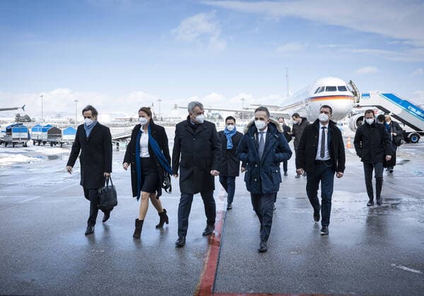 Bilder des Jahres 2021, News 01 Januar News Themen der Woche KW03 News Bilder des Tages Bundesaussenminister Heiko Maas, SPD, aufgenommen bei der Ankunft am Flughafen Ankara Esenboga in der Tuerkei. 18.01.2021. Ankara Tuerkei *** German Foreign Minister Heiko Maas, SPD, photographed upon arrival at Ankara Esenboga Airport in Turkey 18 01 2021 Ankara Turkey Copyright: xFelixxZahn photothek.netx