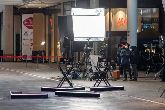 18.01.2021,Berlin,Deutschland,GER,Dreharbeiten zur 16. Staffel der Pro7 Castingshow Germanys Next Topmodel.Die Registühle von Heidi Klum und Bill Kaulitz sind zu sehen. *** 18 01 2021,Berlin,Germany,GER,Filming of the 16 season of the Pro7 casting show Germanys Next Topmodel The directors chairs of Heidi Klum and Bill Kaulitz are to be seen