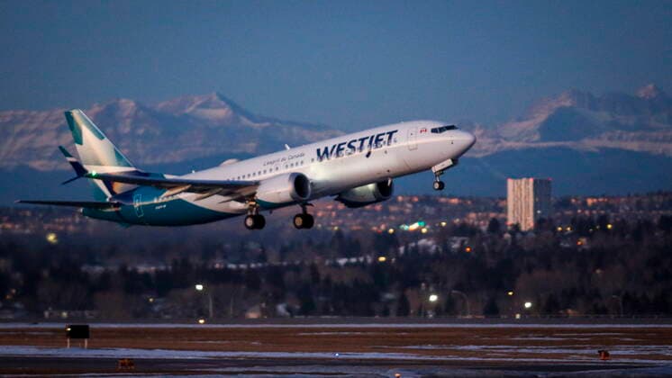 January 21, 2021, Calgary, ab, Canada: The first commercial flight of the Boeing 737 Max in Canada since the aircraft was cleared to fly again in Canadian airspace lifts off in Calgary, Alta., Thursday, Jan. 21, 2021. Calgary Canada  - ZUMAc35_ 20210121_zaf_c35_011 Copyright: xJeffxMcintoshx