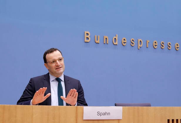 Jens Spahn, Bundesminister fuer Gesundheit, CDU, PK zu - Die Corona-Lage im Lockdown, DEU, Berlin, 22.01.2021
