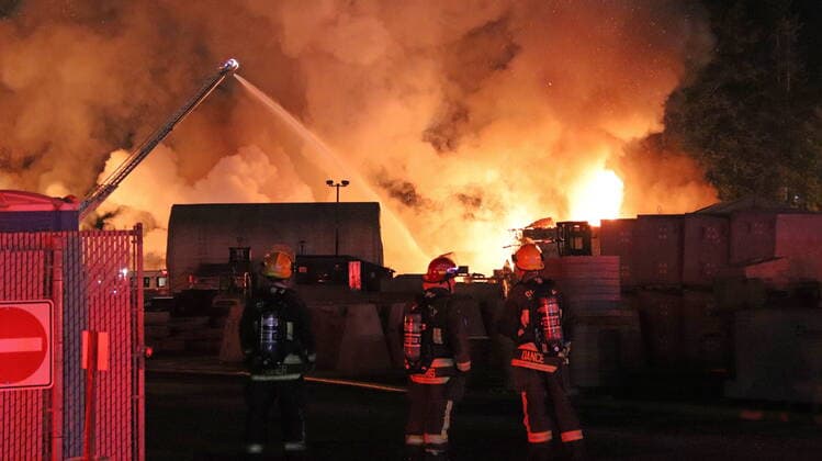 January 23, 2021, Surrey, BC, Canada: Firefighters attend the scene of a fire at AE Concrete in Surrey, B.C. early morning on Saturday Jan. 23, 2021. The three alarm was called bringing over 30 firefighters to the scene. Surrey Canada  - ZUMAc35_ 20210123_zaf_c35_013 Copyright: xShanexMackichanx