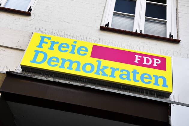 Schild der FDP in Hamburg