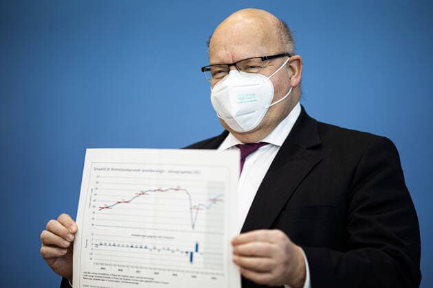 Bilder des Jahres 2021, News 01 Januar News Themen der Woche KW04 News Bilder des Tages Peter Altmaier, Bundesminister fuer Wirtschaft und Energie, aufgenommen im Rahmen der Pressekonferenz zur Vorstellung des Jahreswirtschaftsberichts 2021 in Berlin, 27.01.2021. Berlin Deutschland *** Peter Altmaier, Federal Minister for Economic Affairs and Energy, at the press conference to present the Annual Economic Report 2021 in Berlin, 27 01 2021 Berlin Germany Copyright: xFlorianxGaertner photothek.dex