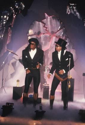 Das Pop Duo Milli Vanilli bei einem Auftritt am 04.12.1988 *** The pop duo Milli Vanilli at a performance on 04 12 1988