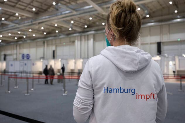 News Themen der Woche KW04 News Bilder des Tages GERMANY, corona virus GERMANY, Hamburg, corona pandemic, largest vaccination center in germany, for daily max 7000 people