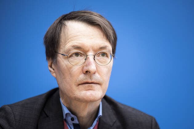 Karl Lauterbach, SPD, aufgenommen im Rahmen einer Pressekonferenz zum Thema Gesetzentwurf zur Regelung der Suizidhilfe in Berlin, 29.01.2021. Berlin Deutschland