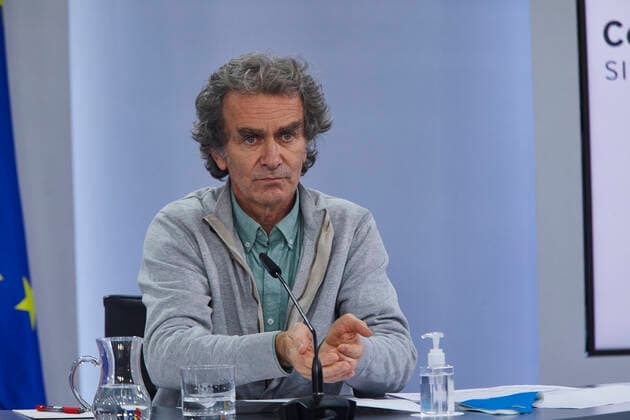 The director of the Center for Coordination of Alerts and Health Emergencies (CCAES), Fernando Simon , appears at a conference after chairing the meeting of the Interterritorial Council of the National Health System, in the Moncloa Complex, Madrid, (Spain), January 28, 2021. This Thursday the Ministry of Health and the autonomous communities have signed, within the Interterritorial Council of the National Health System (CISNS), the Agreement on the implementation of the vaccination strategy against Covid-19 in Spain , which states that the necessary corrective measures will be applied to ensure the proper vaccination process. 28 JANUARY 2021;CAROLINA DARIAS;HEALTH MINISTER;PANDEMIC;CORONAVIRUS LagenciaEP PRESS J. Hellin. POOL 01 28 2021 Copyright: xLagenciaEPxPRESS J.xHellin.xPOOLx 3538655