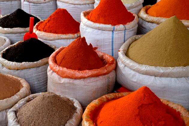  Gewürze in Säcken, Marktstand in Ürgüp, Kappadokien, Türkei, Asien *** Spices in bags, market stall in Ürgüp, Cappadocia, Turkey, Asia Copyright: imageBROKER/J.xPfeiffer iblpjr05183304.jpg