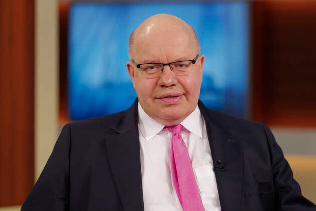 Peter Altmaier 2021-01-31, Berlin, Peter Altmaier (CDU), Bundesminister für Wirtschaft und Energie, zu Gast bei Anne Will im Ersten Deutschen Fernsehen. Thema der Politiktalkrunde der ARD-Anstalten: Ein Jahr Corona-Pandemie - Zeit für neue Perspektiven?