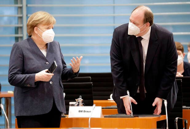 Angela Merkel, Bundeskanzlerin, CDU, Helge Braun, Chef des Bundeskanzleramtes, 129. Bundeskabinettsitzung, DEU, Berlin, 03.02.2021