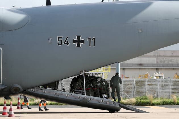 February 3, 2021, Lisbon, Portugal: Medical equipment is unloaded from an Airbus A400M military transport plane of the German Air Force at the Lisbons military airport, in Portugal on February 3, 2021. Germany sends 26 health professionals and medical supplies, as part of a relief mission to combat the covid-19 pandemic in Portugal. In the first phase, the aid must extend over a period of 21 days. Lisbon Portugal - ZUMAf123 20210203_zap_f123_015 Copyright: xPedroxFiuzax