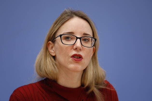 Prof. Dr. Alena Buyx, Vorsitzende Deutscher Ethikrat, Deutschland, Berlin, Bundespressekonferenz, Thema: Besondere Regeln für Geimpfte?