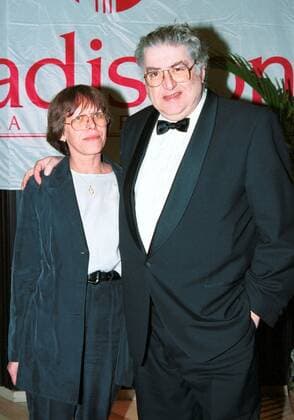 Foto: Henry H. Herrmann Thema: Moritz de Hadeln mit Frau Erika; Chef der Berlinale *** Photo Henry H Herrmann subject Moritz de Hadeln with wife Erika boss of the Berlinale Copyright: xIMAGOxHenryxH.xHerrmannx