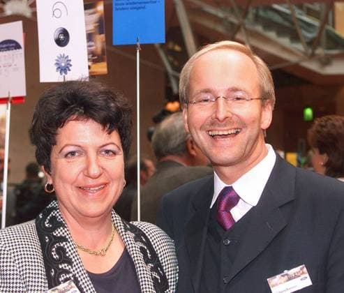 Foto: Henry H. Herrmann Thema: Eröffnung der Ford Repräsentanz: Wolfgang Branoner mit Frau Sabine *** Photo Henry H Herrmann Topic Opening of the Ford Representative Office Wolfgang Branoner with his wife Sabine Copyright: xIMAGOxHenryxH.xHerrmannx