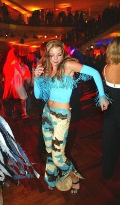 Echo 2002 Copyright: IMAGO. Herrmann : Thema: Verleihung des Deutschen Schallplattenpreises Echo 2002 im ICC Berlin. Party mit: Yvonne Catterfeld beim Tanz Copyright: xEventpressxHerrmannx