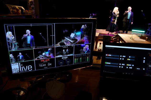 Linda Jo Rizzo und Christian Deussen live beim Back on Stage - Zurück auf die Bühne! Release Konzert via Livestream auf der Kulturbühne Hinterhalt. Geretsried, 05.02.2021