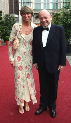 2. Koelner Aids Gala IMAGO. Herrmann Datum : 02.07.2005 Thema: 2.Koelner Aids Gala Operngala fYr die Deutsche Aids-Stiftung in Oper Koeln mit den Gaesten: Sylvia und Friedrich von Metzler *** 2 Cologne Aids Gala IMAGO Herrmann Date 02 07 2005 Topic 2 Cologne Aids Gala Opera Gala for the German Aids Foundation in Opera Cologne with the guests Sylvia and Friedrich von Metzler Copyright: xEventpressxHerrmannx