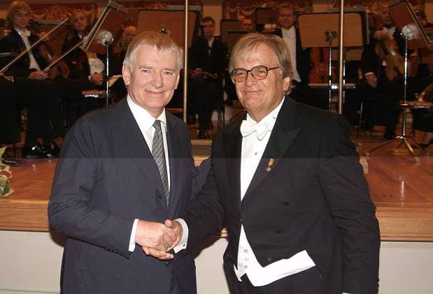 Wuerth-Preis des Jeunesses Musicales 2005 Copyright: IMAGO. Radke 14.09.2005 Thema: Wuerth-Preis des Jeunesses Musicales 2005 Berlin Germany Wuerth-Preis des Jeunesses Musicales Deutschland 2005 im Konzerthaus am Gendarmenmarkt Berlin mit Otto Schily und Justus Frantz ( Keywords: BERLIN, DIGITAL,Wuerth-Preis, Jeunesses Musicales, Deutschland, 2005, Konzerthaus, Gendarmenmarkt, Otto Schily, Reinhold Wuerth, Dr. Hans-Herwig Geyer, Philharmonie der Nationen, Justus Frantz ) *** Wuerth Prize of the Jeunesses Musicales 2005 Copyright IMAGO Radke 14 09 2005 Theme Wuerth Prize of the Jeunesses Musicales 2005 Berlin Germany Wuerth Prize of the Jeunesses Musicales Germany 2005 at the Konzerthaus am Gendarmenmarkt Berlin with Otto Schily and Just Copyright: xEventpressxRadkex