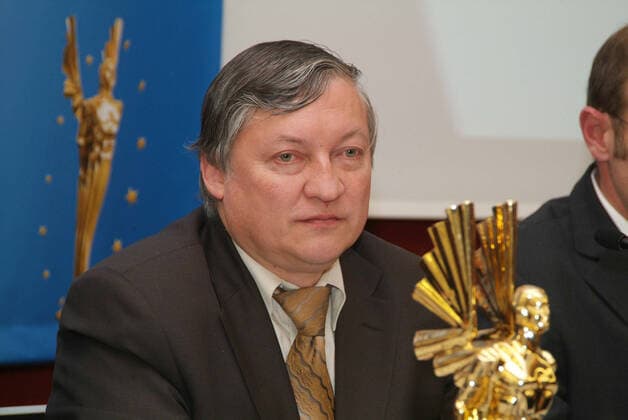 Schachgroßmeister in Berlin Copyright: IMAGO. Radke 01.12.2005 Thema: Pan European Olymp Award Ob Zufall oder nicht Schachgroßmeister Anatoli Karpow zur gleichen zeit in Berlin wie der andere Schachgroßmeister Garri Kasparow ( Keywords: BERLIN, DIGITAL, 2005, pan, european, olymp, award, Schachgroßmeister, Russland) Portrait *** Chess Grandmaster in Berlin Copyright IMAGO Radke 01 12 2005 Topic Pan European Olymp Award Whether coincidence or not Chess Grandmaster Anatoly Karpov at the same time in Berlin as the other Chess Grandmaster Garri Kasparov Keywords BERLIN, DIGITAL, 2005, pan, european, olymp, award, Chess Grandmaster, Russia Portrait Copyright: xEventpressxRadkex