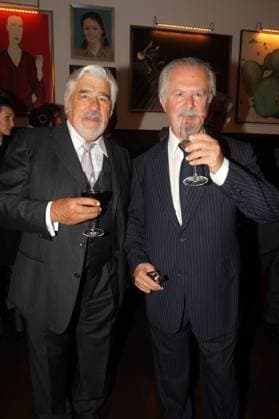 Botero Empfang im China Club Mario Adorf mit Botero Empfang zu Ehren des Kuenstlers Fernando Botero im China Club in Berlin aus Anlass der Eroeffnung seiner Open Air Ausstellung im Lustgarten und Brandenburger Tor Copyright: IMAGO. Herrmann Datum:25.09.2007 *** Botero Reception at the China Club Mario Adorf with Botero Reception in honour of the artist Fernando Botero at the China Club in Berlin on the occasion of the opening of his open air exhibition at the Lustgarten and Brandenburg Gate Copyright IMAGO Herrmann Date 25 09 2007 Copyright: xEventpressxHerrmannx