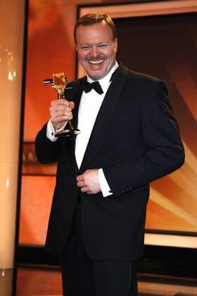 Goldene Kamera 2008 Preisträger Stefan Raab Verleihung der 43. Goldene Kamera 2008 der HOERZU in der Ullsteinhalle des Springerhauses Berlin Copyright: IMAGO. TS Datum : 06.02.2008 IMAGO. Foto und News Agentur Berlin Henry H. Herrmann Copyright: xEventpressxTSx