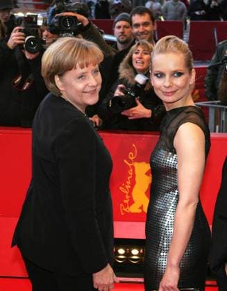 Berlinale 2008 Berlinale 2008 v.l.BK Angela Merkel und Schauspielerin Magdalena Cielecka bei der Premiere: Katyn 15.02.08 58. Internationale Filmfestspiele Berlin Berlinale Copyright: IMAGO. PD *** Berlinale 2008 Berlinale 2008 v l BK Angela Merkel and actress Magdalena Cielecka at the premiere Katyn 15 02 08 58 Berlin International Film Festival Berlinale Copyright IMAGO PD Copyright: xEventpressx