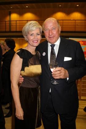 Sheba Jubilaeums Gala Claudia Garski mit Mann Dietrich Garski bei der Sheba Jubilaeums Gala - Zugunsten des Sheba Medical Centers Tel Hashomer im Reichspraesidentenpalais in Berlin Copyright: IMAGO. 10.03.2008 IMAGO. Foto Berlin Henry H. Herrmann *** Sheba Anniversary Gala Claudia Garski with husband Dietrich Garski at the Sheba Anniversary Gala in aid of the Sheba Medical Center Tel Hashomer at the Reichspraesidentenpalais in Berlin Copyright IMAGO 10 03 2008 IMAGO Foto Berlin Henry H Herrmann Copyright: xEventpressx