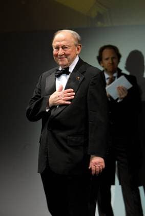 Tu was !! Pianist Menahem Pressler bei der Benefizveranstaltung : Tu was !! 70 Jahre Reichskristallnacht Konzert in der Haupthalle des Flughafen Tempelhof in Berlin Copyright: IMAGO. Herrmann 09.11.2008 IMAGO. Foto & News Agentur Berlin Henry H. Herrmann *** Do something pianist Menahem Pressler at the benefit event Tu was 70 Jahre Reichskristallnacht concert in the main hall of Tempelhof Airport in Berlin Copyright IMAGO Herrmann 09 11 2008 IMAGO Foto News Agentur Berlin Henry H Herrmann Copyright: xEventpressx