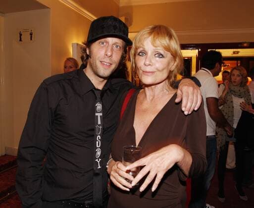 FilmPremiere Evet, ICH WILL ! Oliver Korittke mit Ingeborg Westphal bei der Party im Foyer zur Film Premiere von Evet, ICH WILL ! im DELPHI Filmpalast in der Kantstrasse in Berlin+ Copyright: IMAGO. Mueller 21.09.2009 IMAGO. Foto & News Agentur Berlin Henry H. Herrmann *** FilmPremiere Evet, ICH WILL Oliver Korittke with Ingeborg Westphal at the party in the foyer for the film premiere of Evet, ICH WILL at the DELPHI Filmpalast in Kantstrasse in Berlin Copyright IMAGO Mueller 21 09 2009 IMAGO Foto News Agentur Berlin Henry H Herrmann Copyright: xEventpressxMuellerx