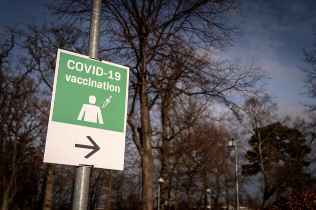 Region Hovedstaden aabner nyt COVID-19 vaccinationscenter i Idraets & Fritidscenter Vejledalen i Ishoej, tirsdag den 9. februar 2021.. , Ishoej Denmark Copyright: RitzauxScanpix MadsxClausxRasmussenx cop103 spdk20210209-110659-L