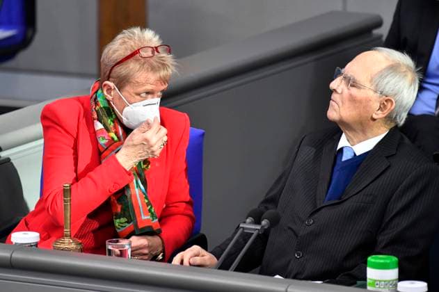 News Bilder des Tages Wolfgang Schäuble in der 208. Sitzung des Deutschen Bundestages im Reichstagsgebäude. Berlin, 10.02.2021 *** Wolfgang Schäuble at the 208 session of the German Bundestag in the Reichstag building Berlin, 10 02 2021 Foto:xF.xKernx xFuturexImage