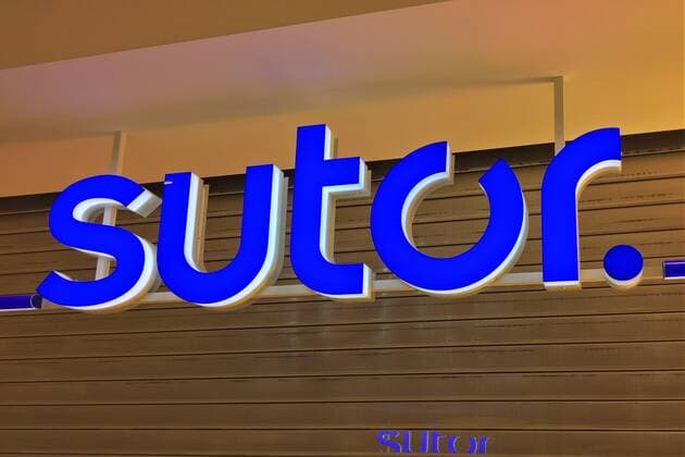 Sutor Schuhe, Traditions-Schuhfachgeschaeft mit mehreren Filialen in Sueddeutschland *** Sutor Schuhe, traditional shoe shop with several branches in southern Germany