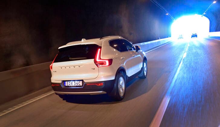 Volvo XC40 T2. A car driving through a tunnel. STOCKHOLM SWEDEN x10040x *** Volvo XC40 T2 A car driving through a tunnel STOCKHOLM SWEDEN x10040x,  Copyright: xAndersxWiklund TTx VOLVO XC40 T2