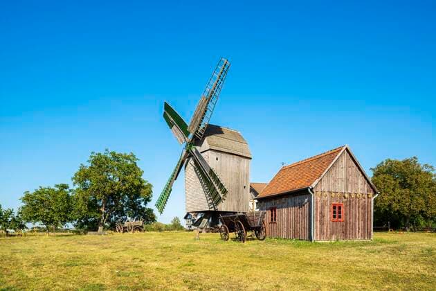 Bockwindmühle, Wolmirstedt, Sachsen-Anhalt, Deutschland, Europa Copyright: imageBROKER/AndreasxVitting iblavi06688819.jpg